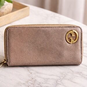 LOW START Vintage Gucci Circular Interlocking GG Zip-Around Continental Wallet